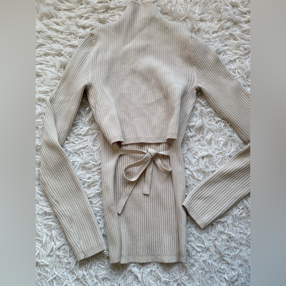 Aritzia Babaton Sculpt Knit Tie-Back Longsleeve - Picture 6 of 10